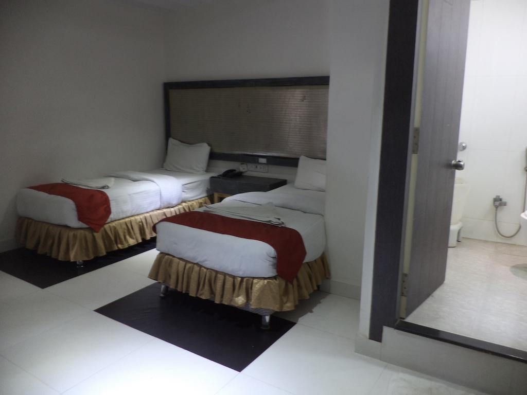 OYO 10139 Hotel Palak Residency Hyderabad Exterior foto